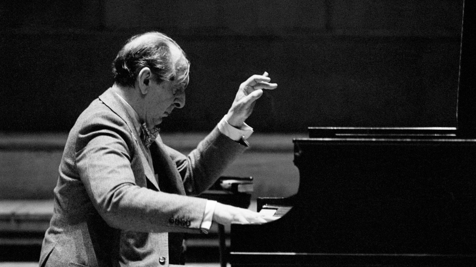 Horowitz piano shop