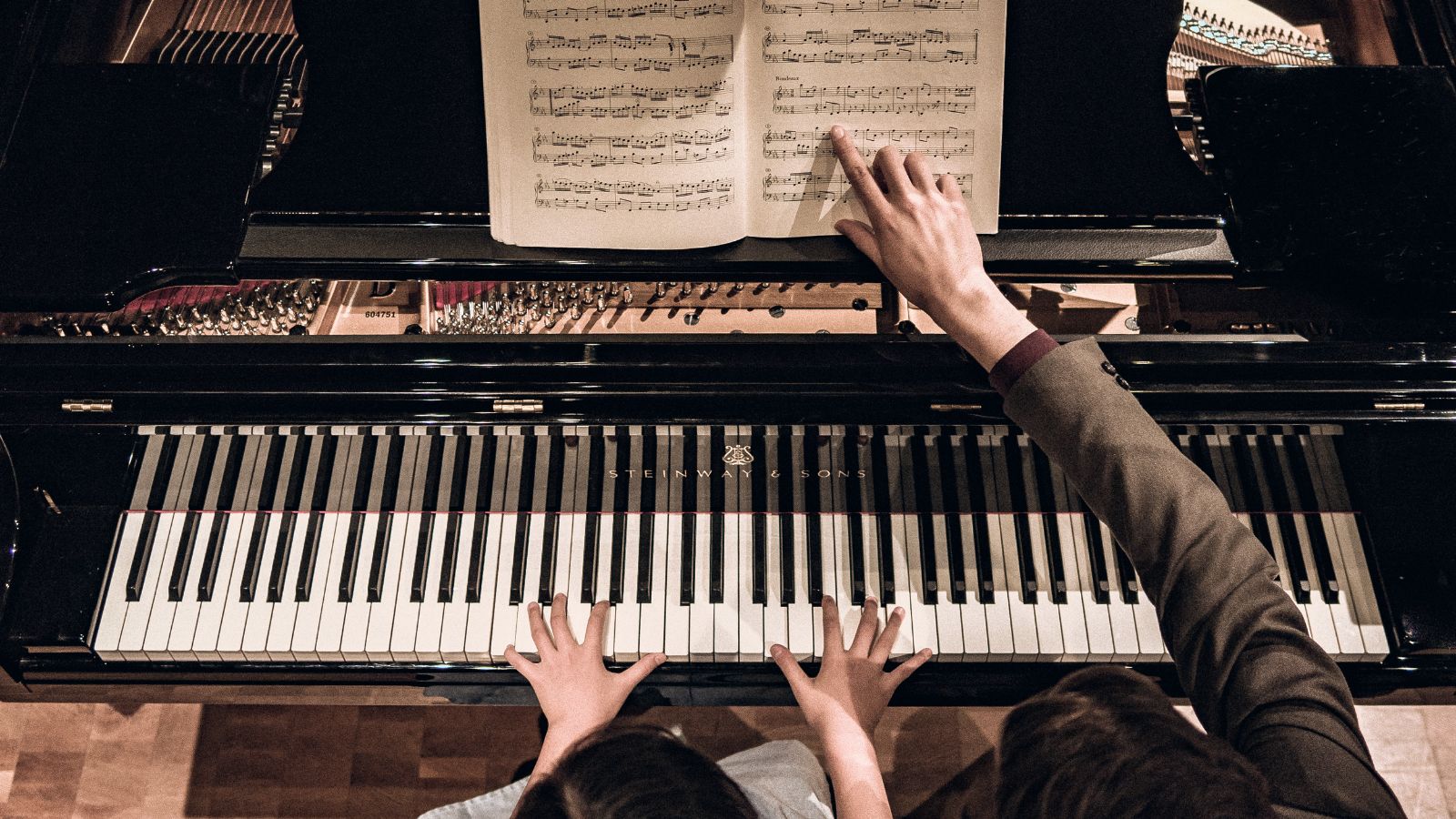 lengua definido Medicinal Acoustic Piano or Digital Keyboard? - Steinway & Sons