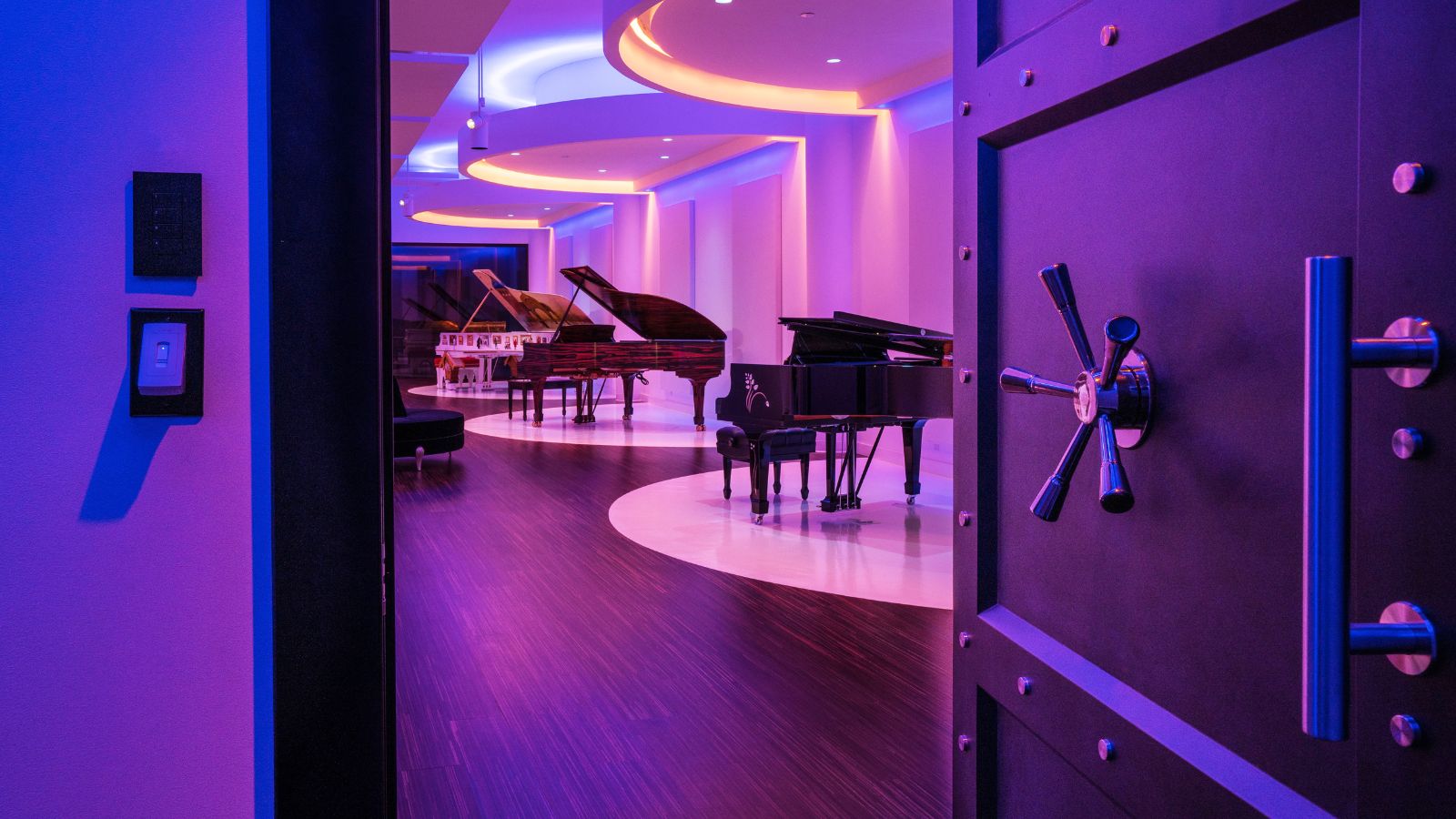 Steinway piano vault top
