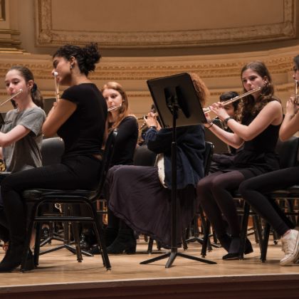 /de/news/steinway-chronicle/k-12/88-keys-transcend-languages-at-the-un-international-school