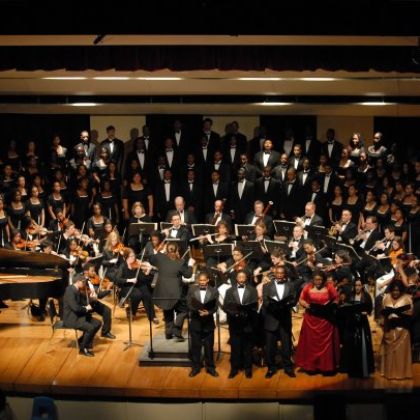 /de/news/steinway-chronicle/k-12/setting-a-lifelong-standard-with-steinways-is-the-goal-at-suitland