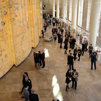 /listen-magazine/up-close/the-opera-house
