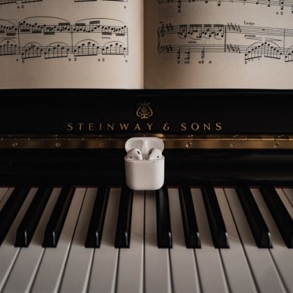 /news/press-releases/steinway-to-launch-official-apple-music-curator-profile