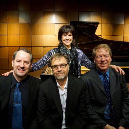 /zh_CN/news/steinway-chronicle/spring-2018/james-madison-university-pays-homage-to-a-gentle-giant-of-piano-technicians