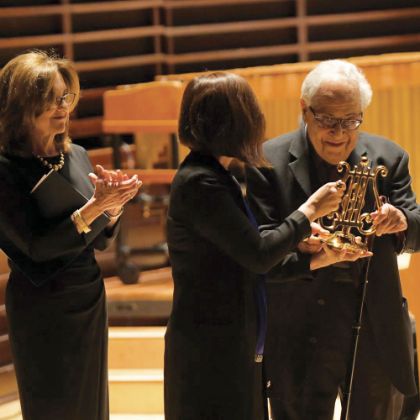 /zh_CN/news/steinway-chronicle/winter-2019/steinway-honors-gary-graffman