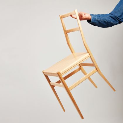 /de/news/features/steinway-spruce-makes-for-superleicht-chair