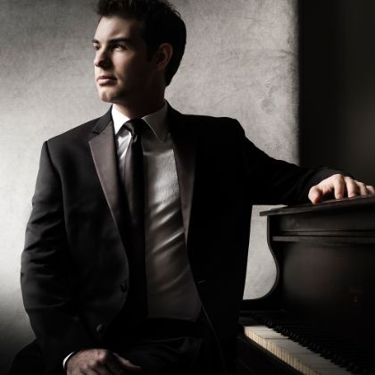 /vi/news/press-releases/steinway-and-sons-signs-drew-petersen